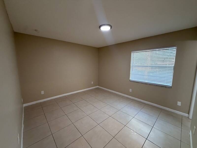 Photo - 5523 Lehigh Ave