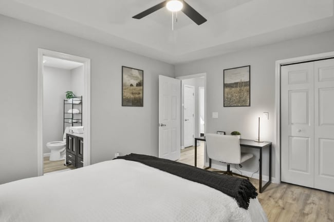 Photo - 216 River Birch Dr