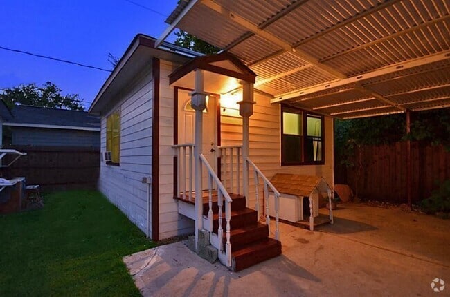 Building Photo - 9734 La Vista Dr Rental
