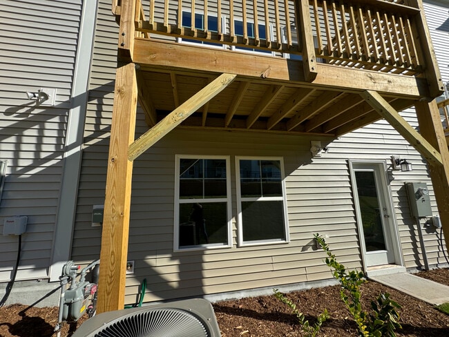Room in Townhome on Castle Loch Ln