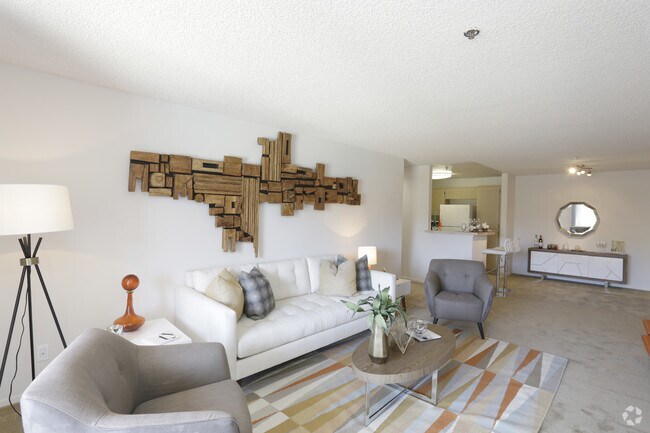2 BR, 2 BA - The Newport