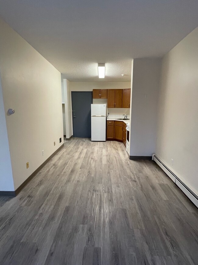 Photo - 13516-102 102 St NW Unit 303