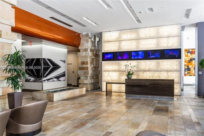 Building Photo - 500 Brickell Ave Unit 3706