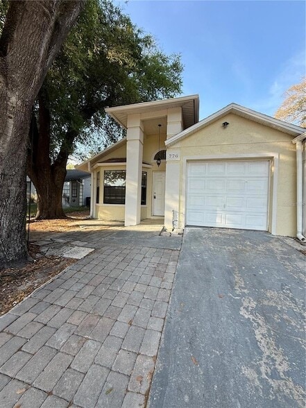 776 Wolf Creek Ct