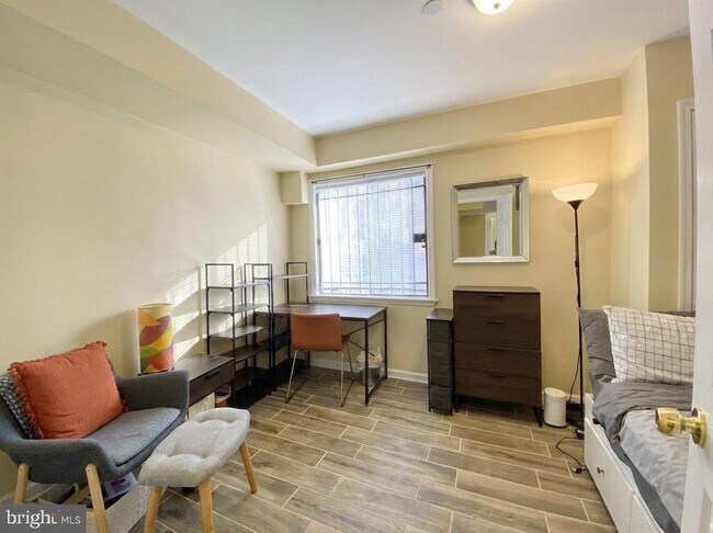 Photo - 2010 N Carlisle St