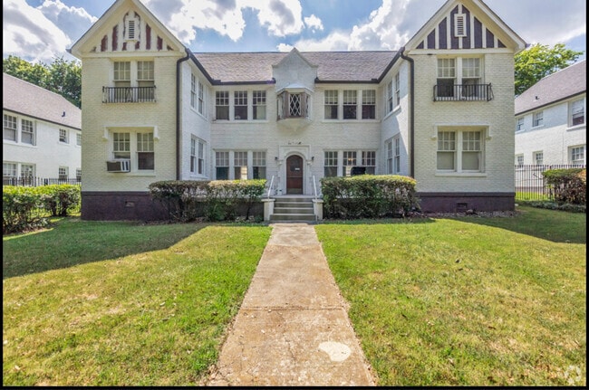 Building Photo - 665 E Pkwy S Rental