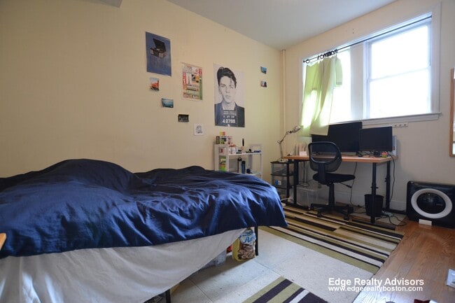 Photo - 21 Egmont St Unit 3