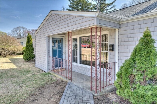 Photo - 140 Phillips Rd