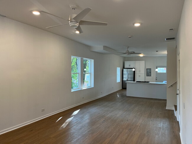 Photo - 3800 N Whipple St Unit 2