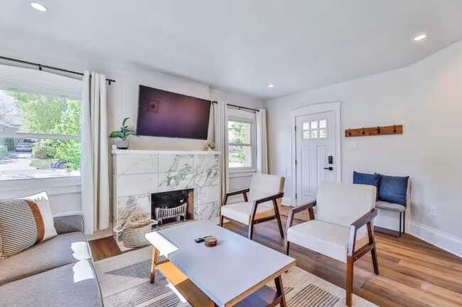 Photo - 420 E 3rd Ave