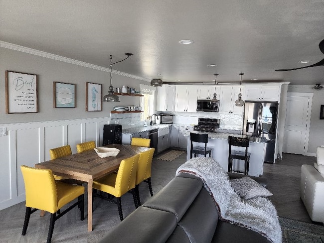 Photo - 1364 Jacobsen Blvd