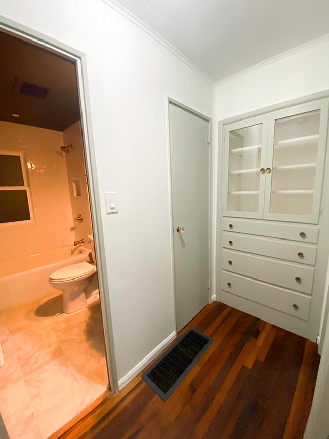 Photo - 205 Hickory Ave