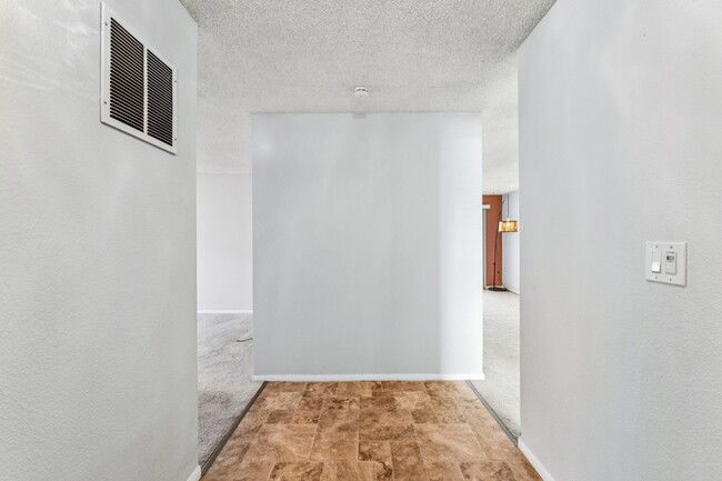 Photo - 1508 W Elm Pl