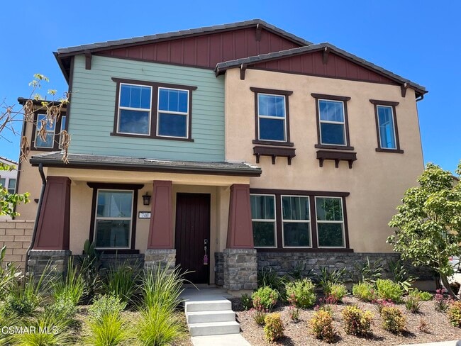 Building Photo - 740 Edward Scholle Dr