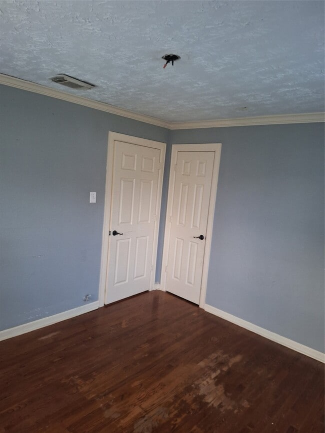 Photo - 2043 Alta Vista St