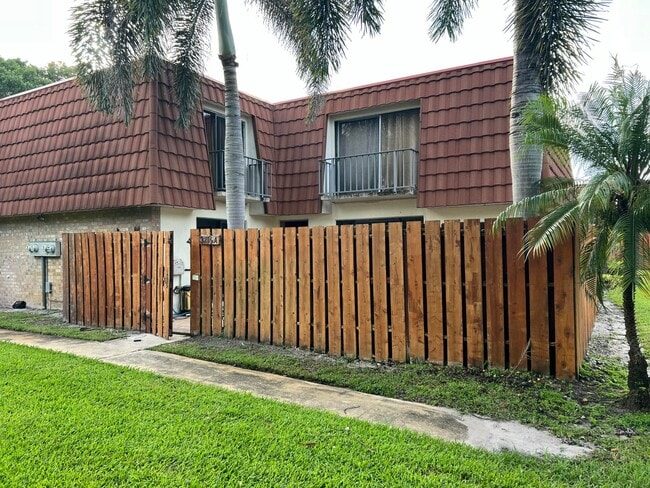 Building Photo - 3216 Spanish Wells Dr Rental