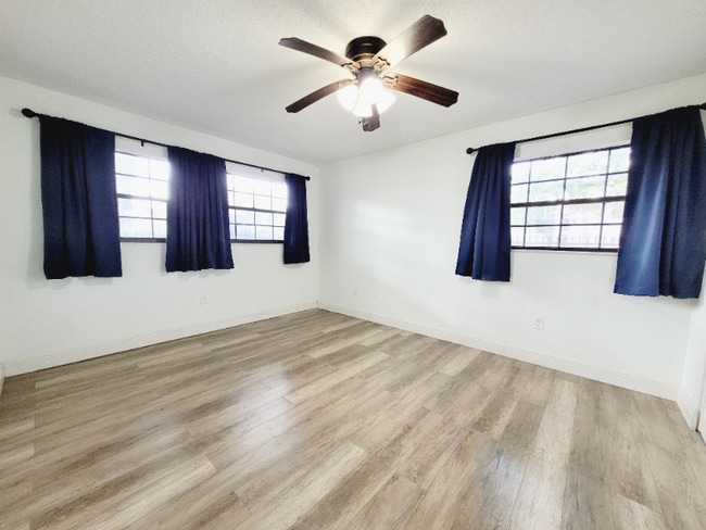 Photo - 18815 NW 62nd Ave Unidad 111-10