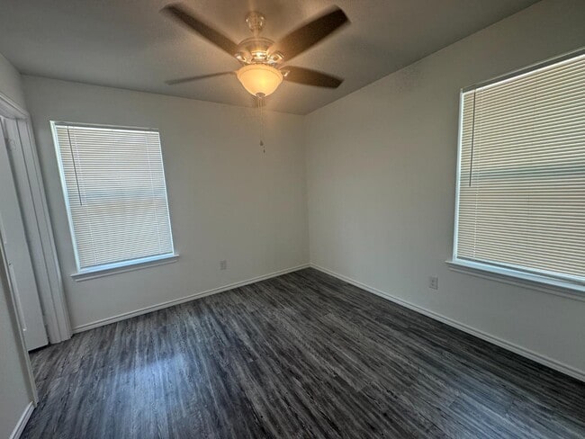 Photo - 800 Sycamore St