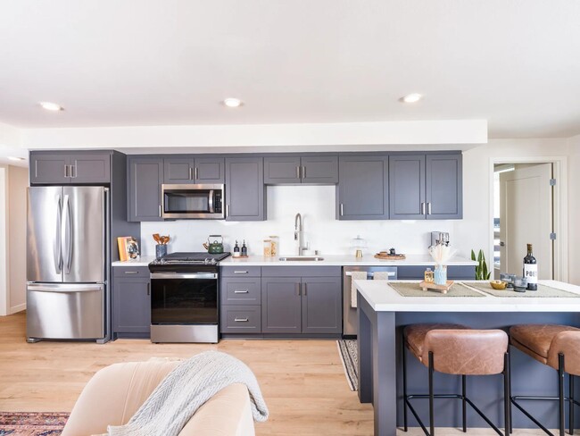 Mejora tu cocina con una isla de chef móvil en Modera Argyle. - Modera Argyle