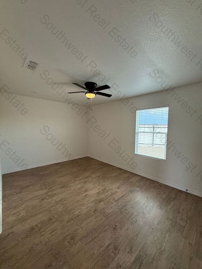 Photo - New Spacious 2 bedroom 2 bath Duplex.