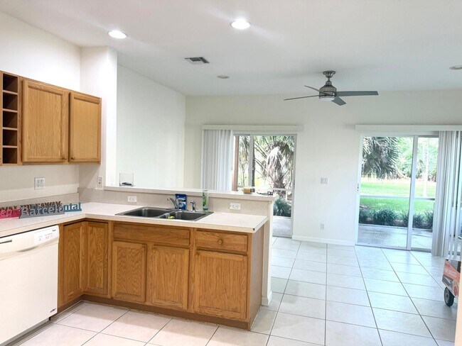 Photo - 8239 Mulligan Cir Unit 3514 Side A