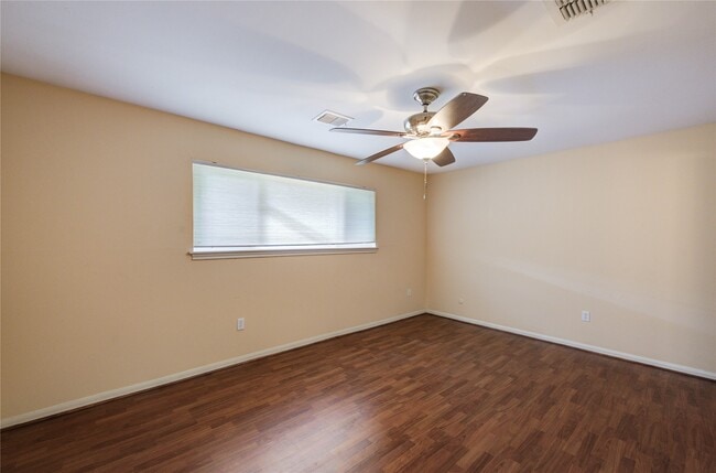 Photo - 5711 Weeping Willow Rd