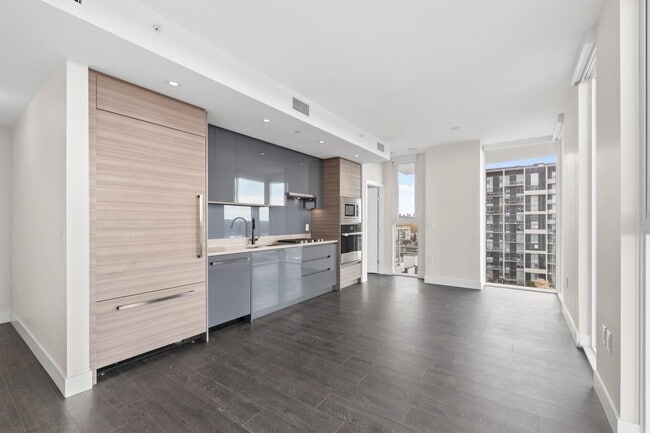 Photo - 3538 Sawmill Cres