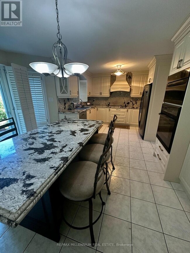 Photo - 3091 Eden Oak Crescent