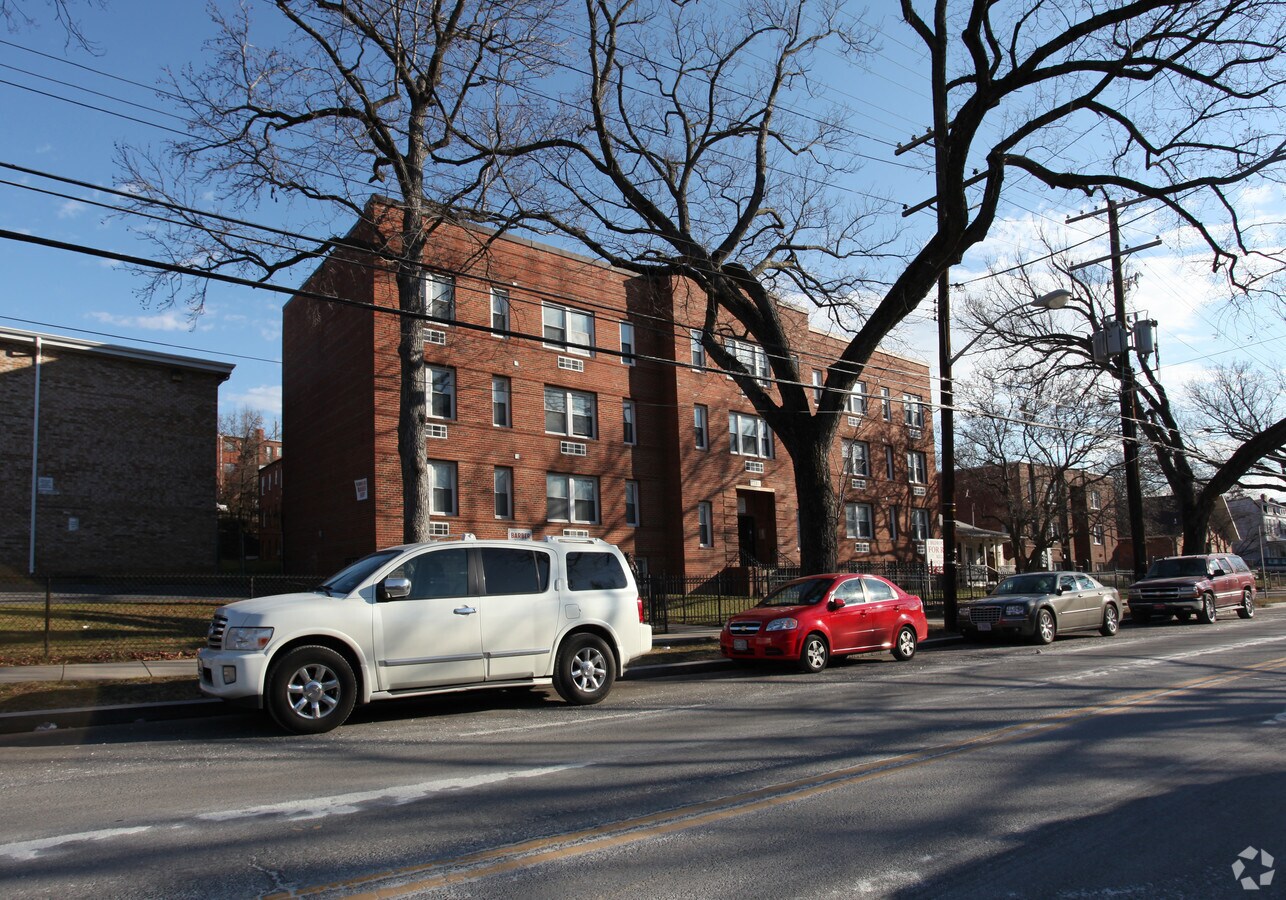 Photo - Benning Road Apartments
