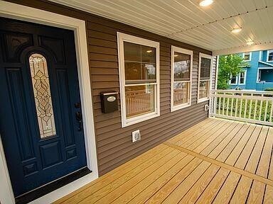 Photo - 294 W 2nd St