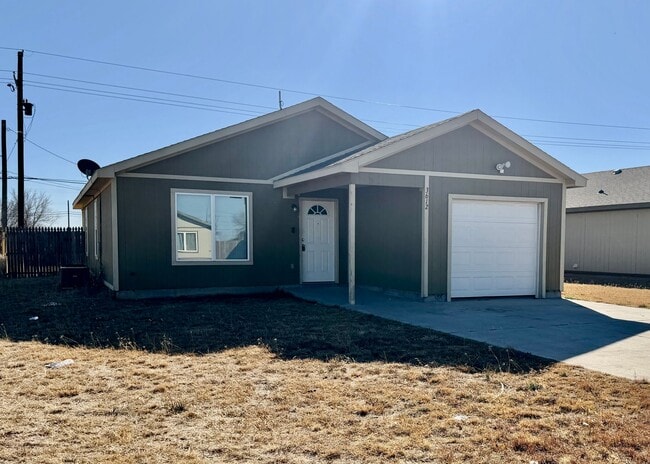 Photo - Newer Build 3/2/1 on Quiet Street!