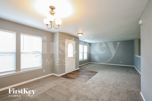 Photo - 6670 Eagle Crossing Blvd