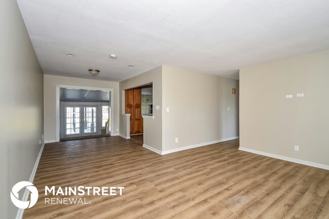 Photo - 6201 W Pages Ln