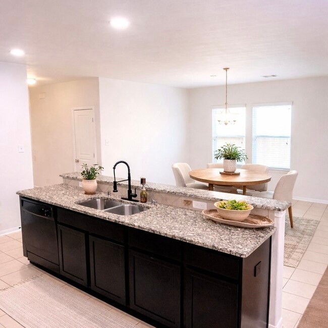 Photo - 8626 Willet St