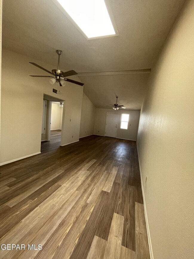 Photo - 2612 Sacramento Ave