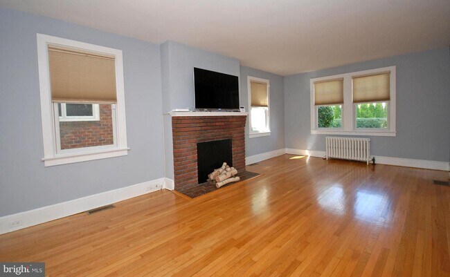 Photo - 14 Sergeant St