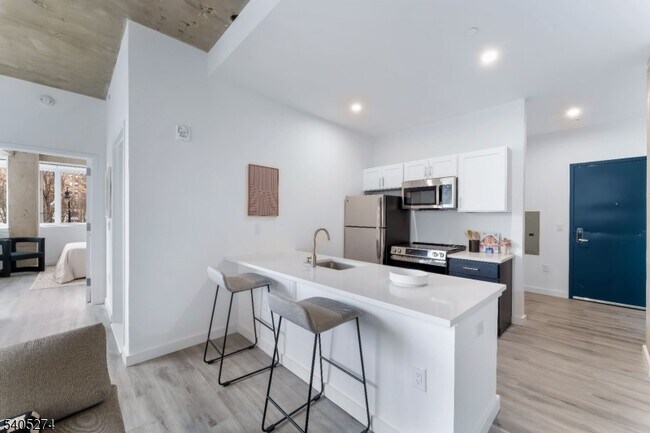 Photo - 10 Commerce Ct Unit 3G