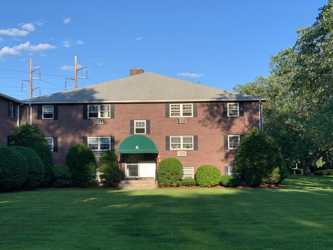 Building Photo - 96 Richardson Rd Rental