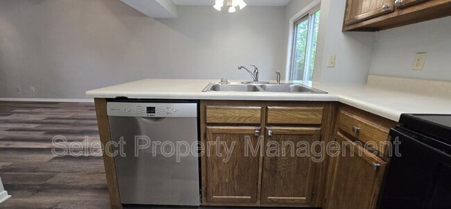 Photo - 5416 Evard Rd
