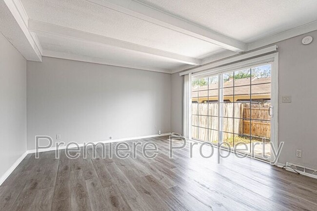 Photo - 6202 E 129 St