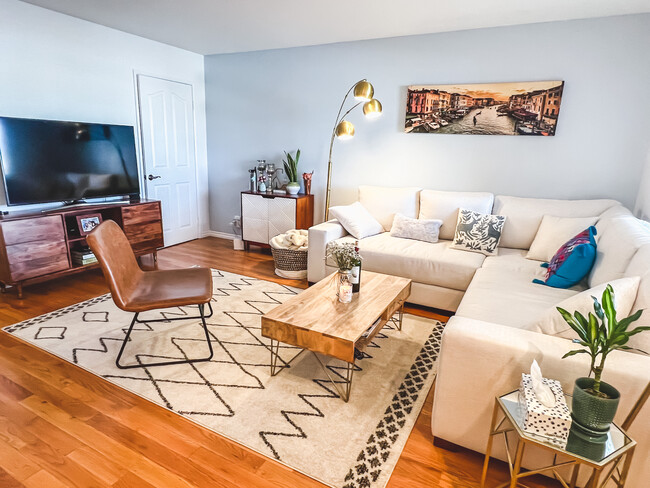 Building Photo - 845 Brooks Ave Unit Venice Beach 2Bd2Ba Condo