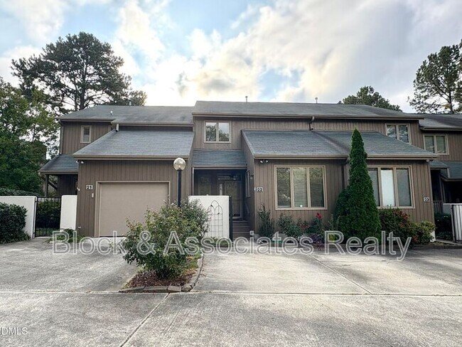 Building Photo - 22 Bayswater Pl