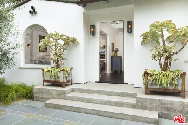 3787 Glenfeliz Blvd