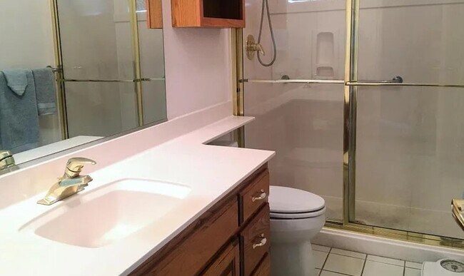 Photo - 561 Ridgeview Dr