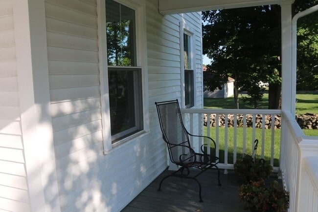 Photo - 79 N Main St