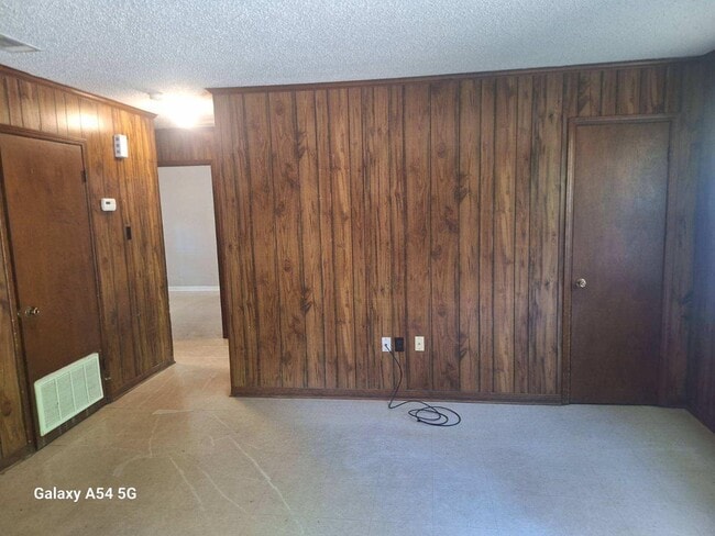 Photo - 2207 Wolf Ridge Rd