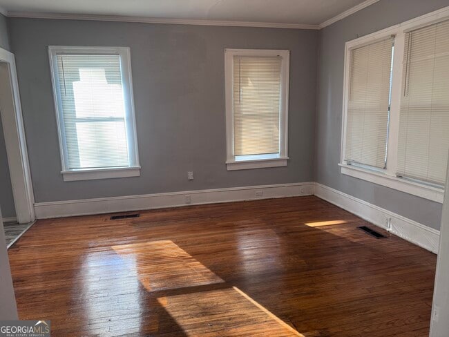 Photo - 2794 Napier Ave