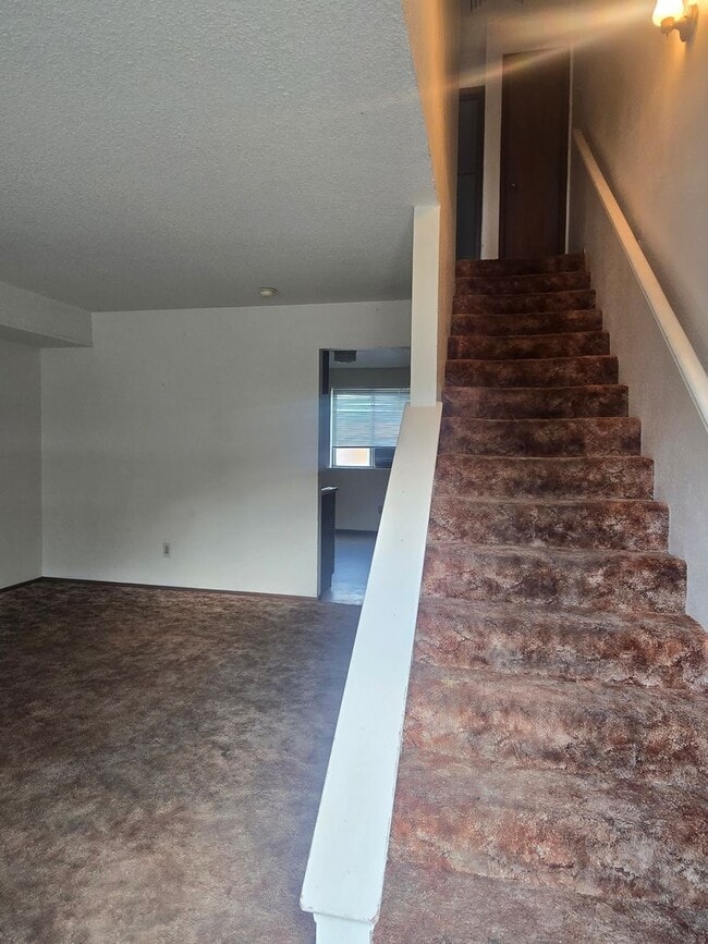 2510 N Lee Ave Unit 3