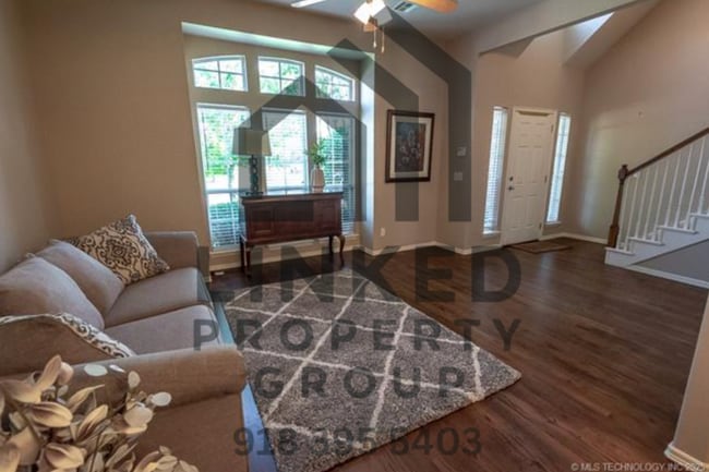 Photo - 5 Bedroom Home In Broken Arrow