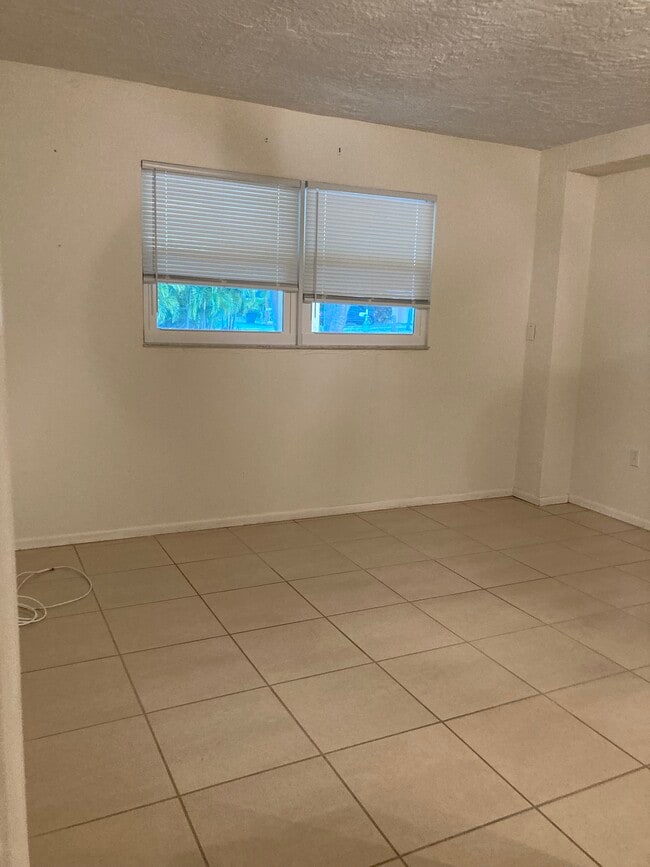 Photo - 917 Red Bird Rd